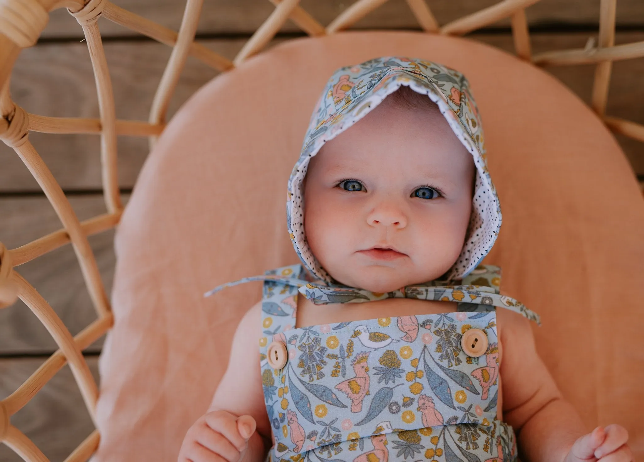 Australian Dawn Reversible Bonnet