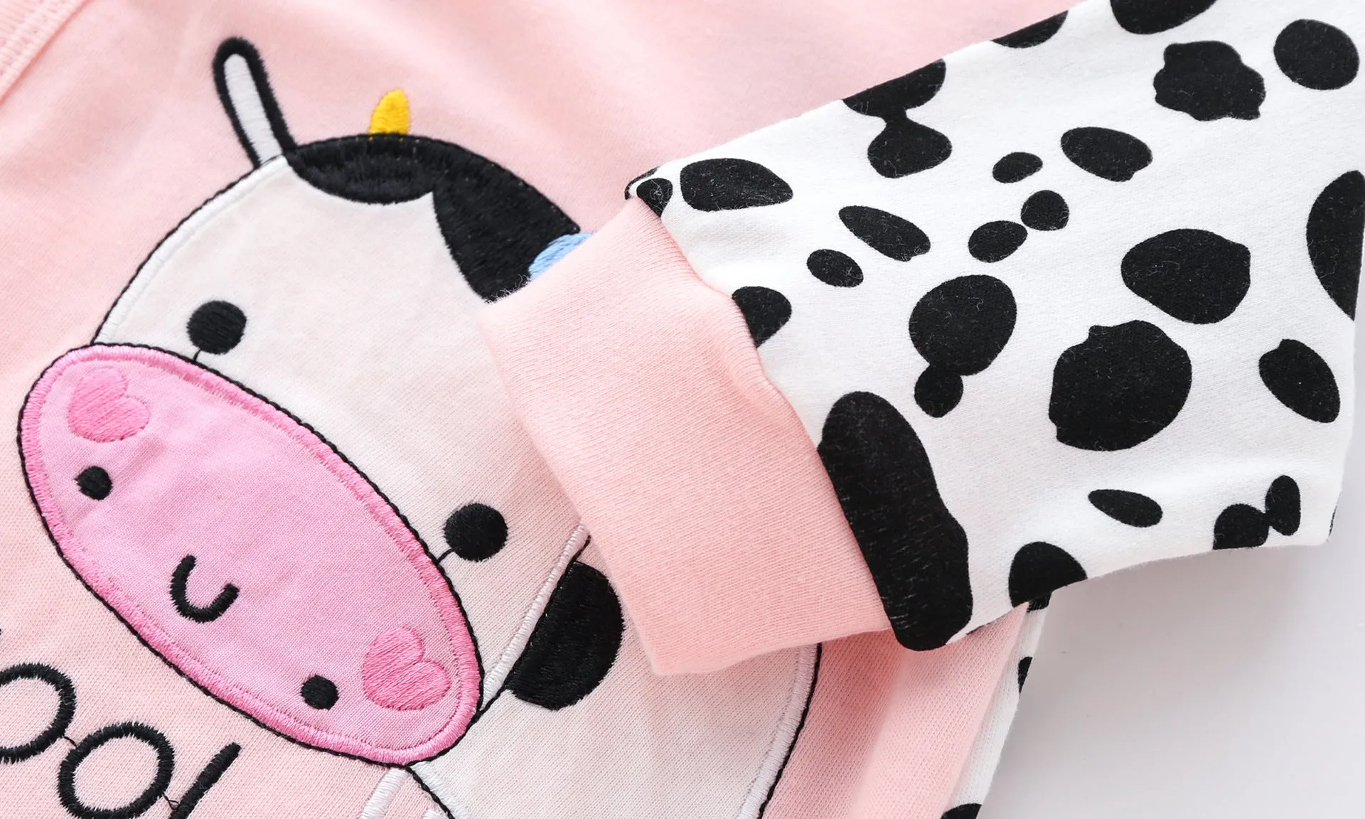 Newborn Jumpsuit Long-Sleeved Slanted Open Button Love Cows Baby Rompers