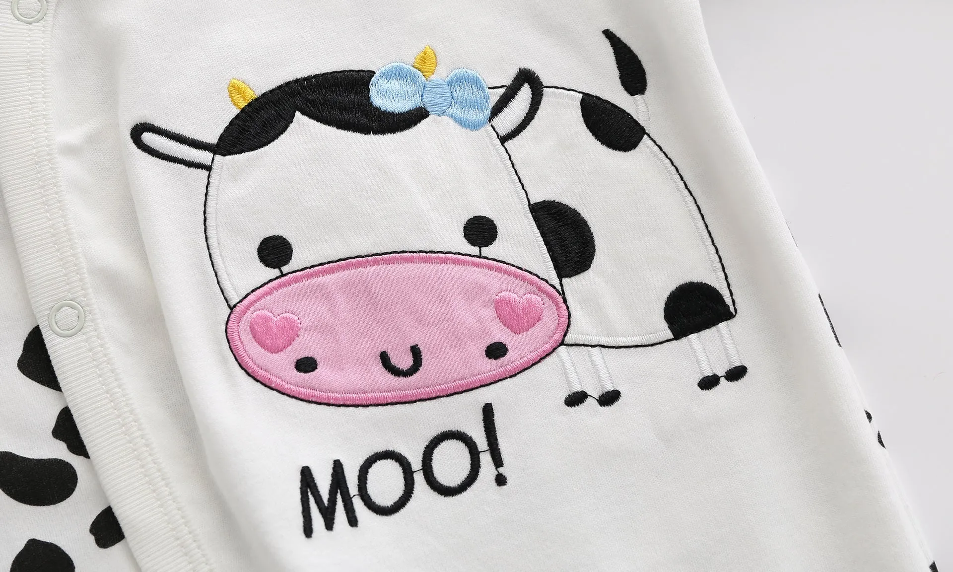 Newborn Jumpsuit Long-Sleeved Slanted Open Button Love Cows Baby Rompers