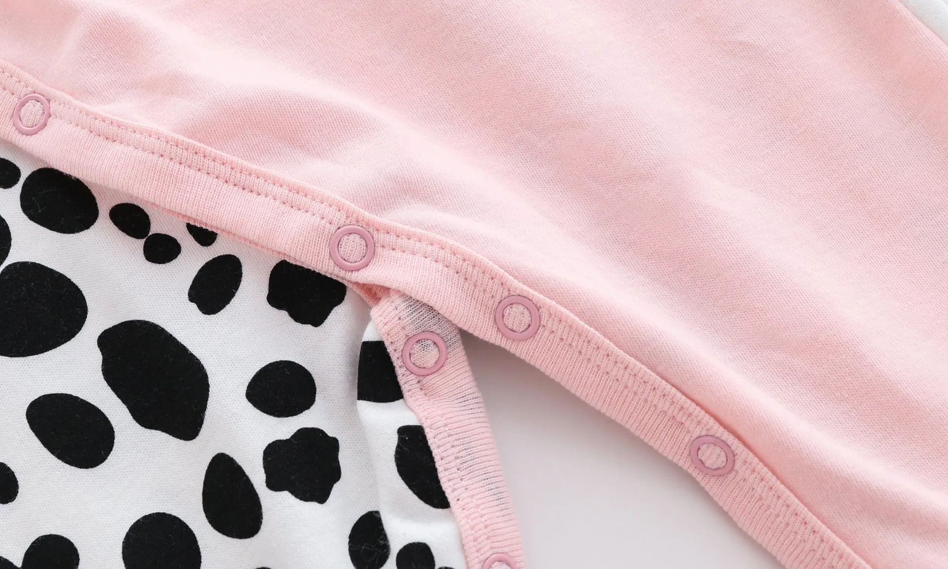 Newborn Jumpsuit Long-Sleeved Slanted Open Button Love Cows Baby Rompers