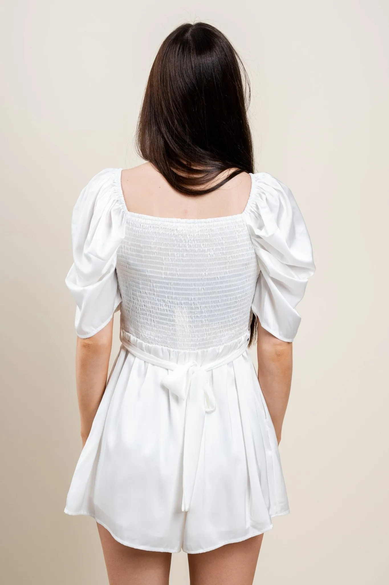 Pleated puff sleeve romper off white